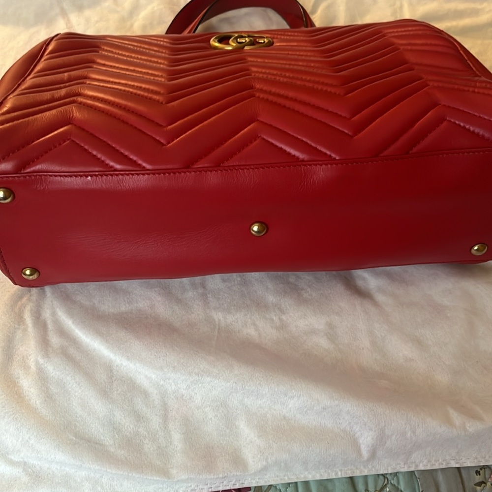 Gucci Red Shoulder Bag with Gold Hardware - Picture 14 of 16